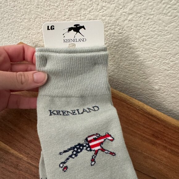 NWT Keeneland Racetrack American Flag Motif Socks Size Large - Picture 2 of 4